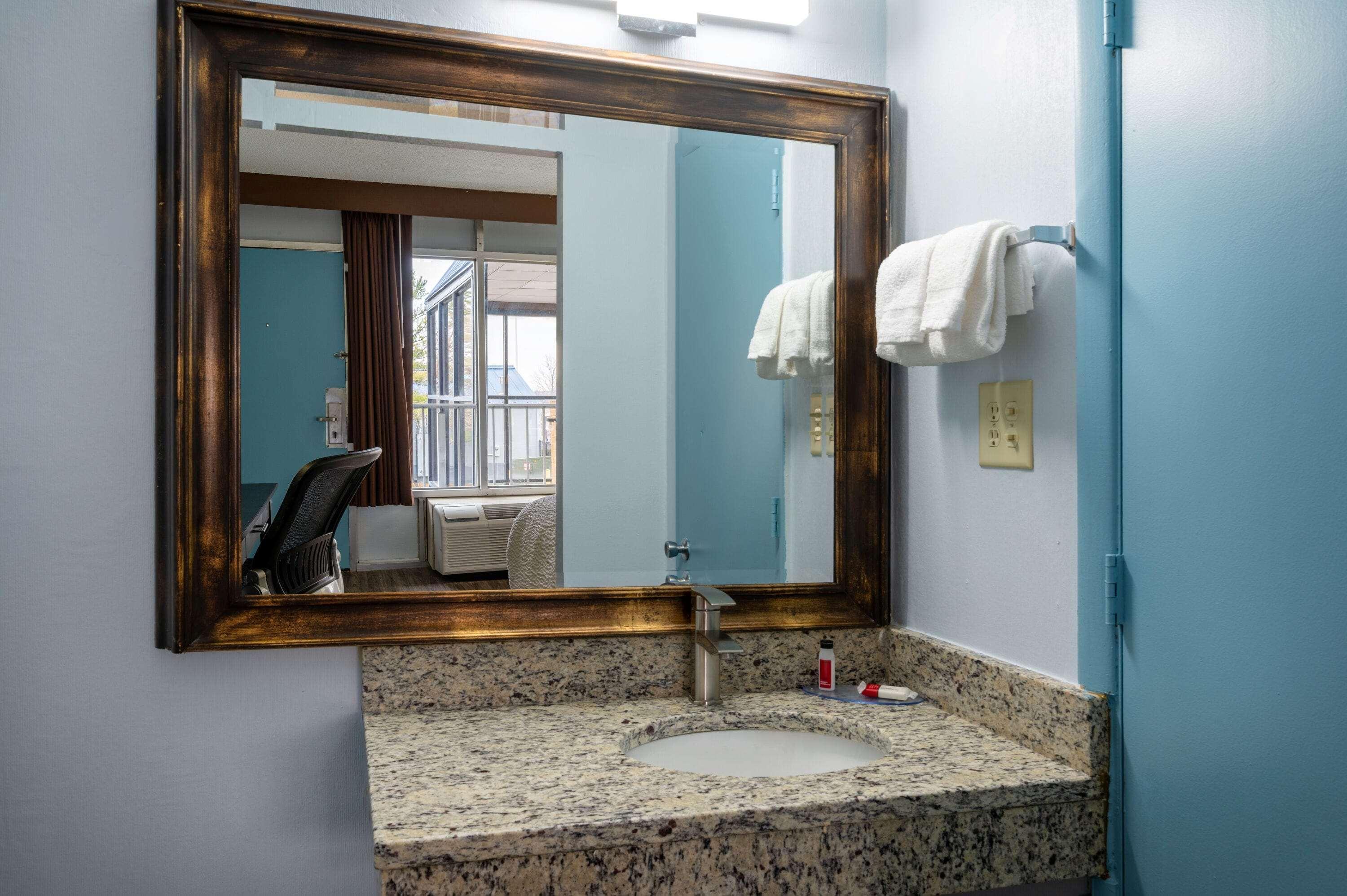 Hotel Days By Wyndham Toledo 2*