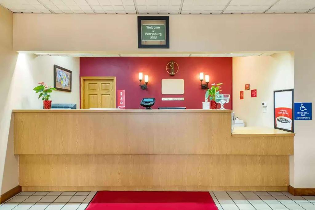 Days By Wyndham Toledo Hotel 2*
